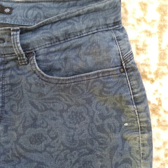 Lee Easy Fit Tummy Panel Floral Jeans 8 Short Blue - Picture 10 of 16